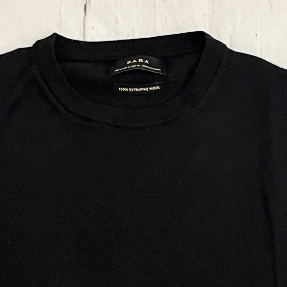 Zara Men’s 100% Extrafine Wool Medium Black Crew Neck sweater - Picture 3 of 3